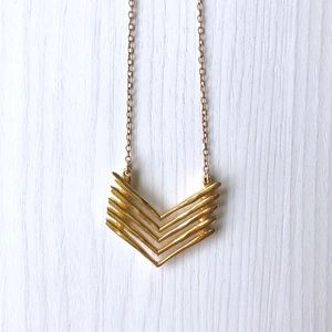 ✨HPx2!✨ NWT Gorjana Gold Chevron Necklace